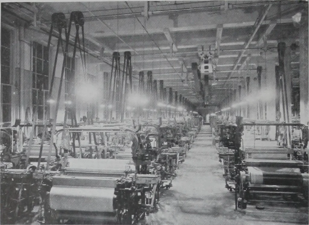 An illustration from Ivanhoe metal reflectors and fittings for industrial illumination. Catalog no. 276., 1918, leaf 7