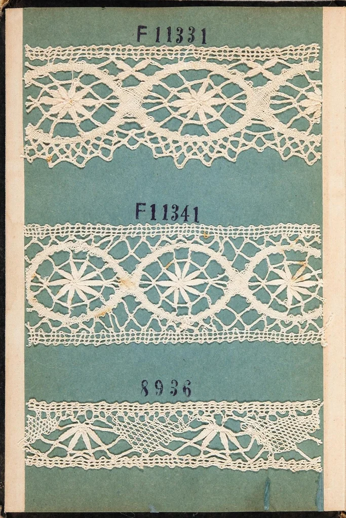 An illustration from Lace (Chinese, Hand-made) / Mitsui Bussan Kaisha Limited, Melbourne, Australia [sample book], 1922, leaf 35
