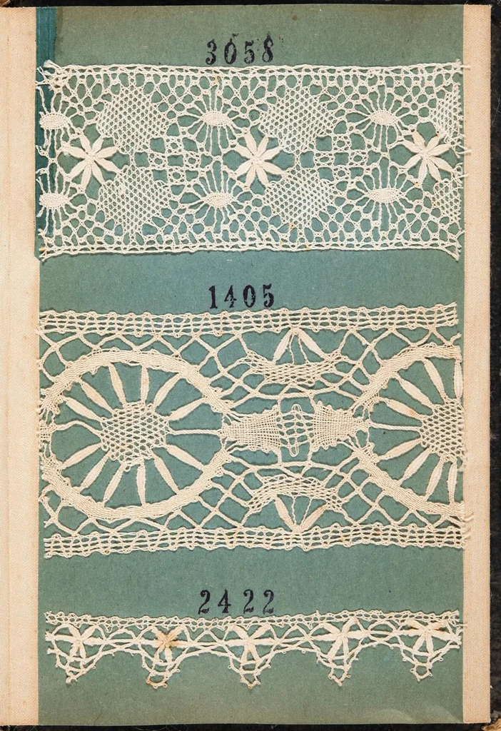 An illustration from Lace (Chinese, Hand-made) / Mitsui Bussan Kaisha Limited, Melbourne, Australia [sample book], 1922, leaf 4