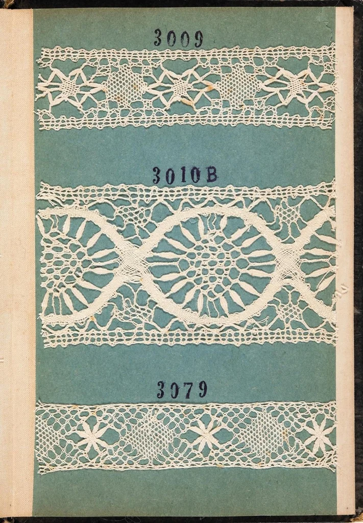 An illustration from Lace (Chinese, Hand-made) / Mitsui Bussan Kaisha Limited, Melbourne, Australia [sample book], 1922, leaf 8
