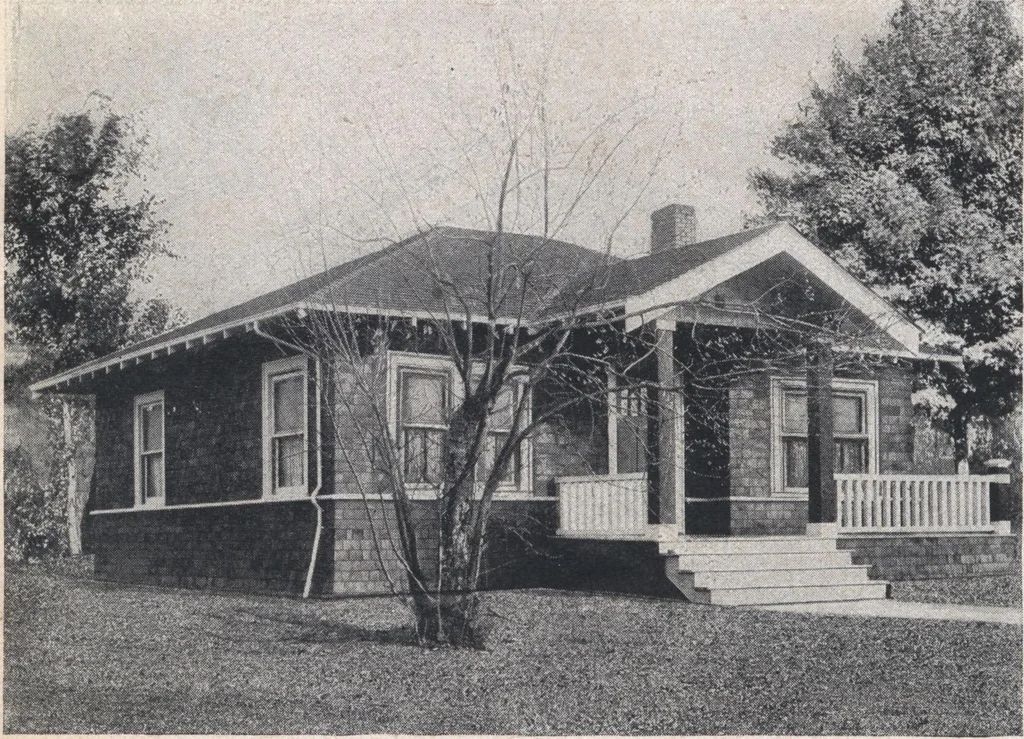 An illustration from Book A-7 of one hundred homes, 1917, leaf 33
