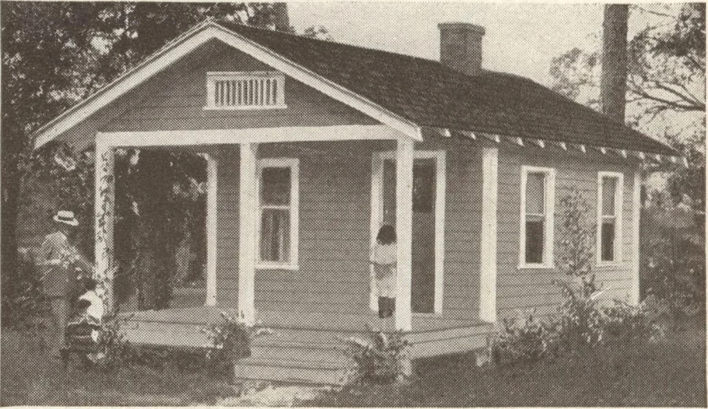 An illustration from Lewis homes: homes of character, 1922, leaf 139