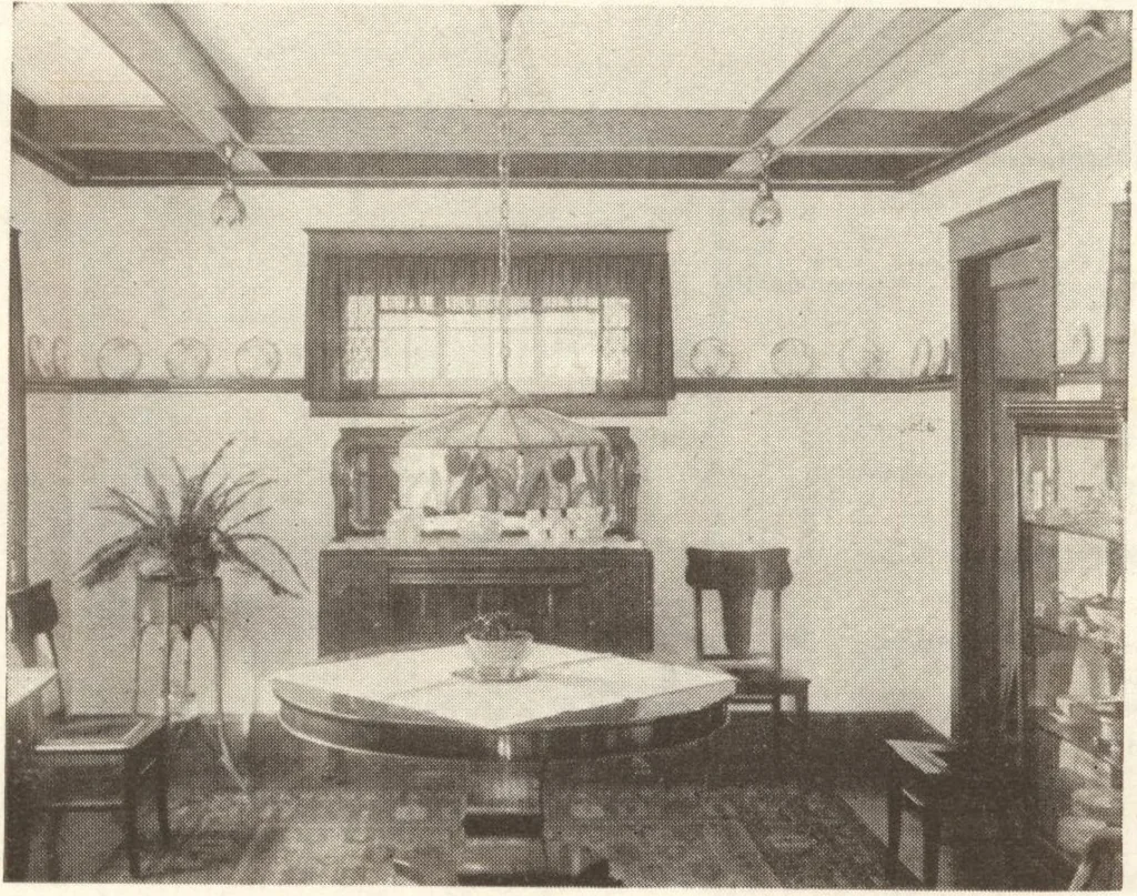 An illustration from Lewis homes: homes of character, 1922, leaf 17