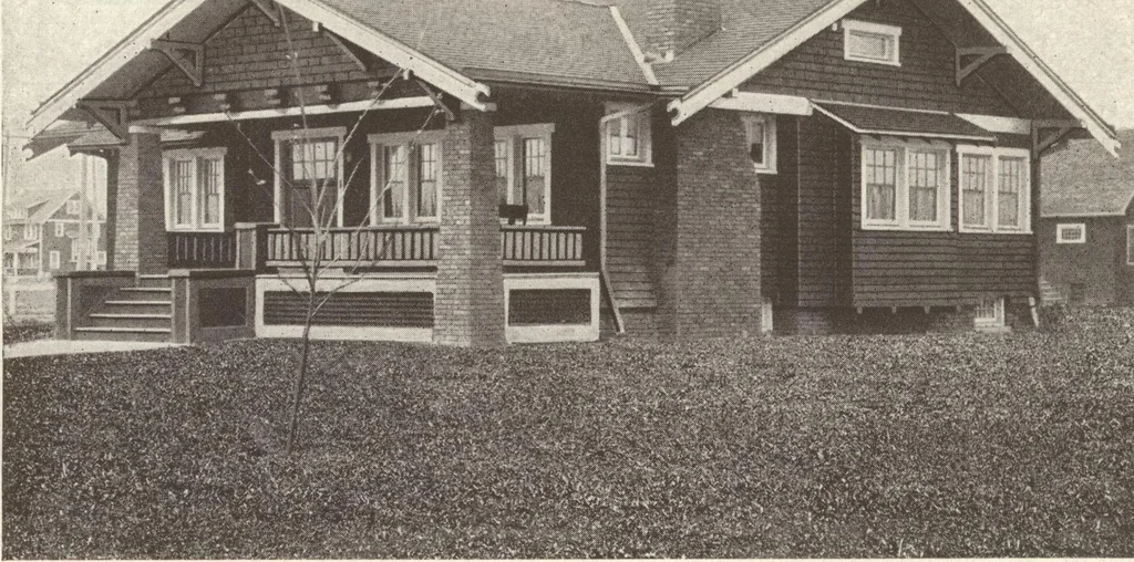 An illustration from Lewis homes: homes of character, 1922, leaf 99