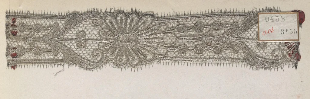 An illustration from [Sample book of trims], 1800, leaf 32