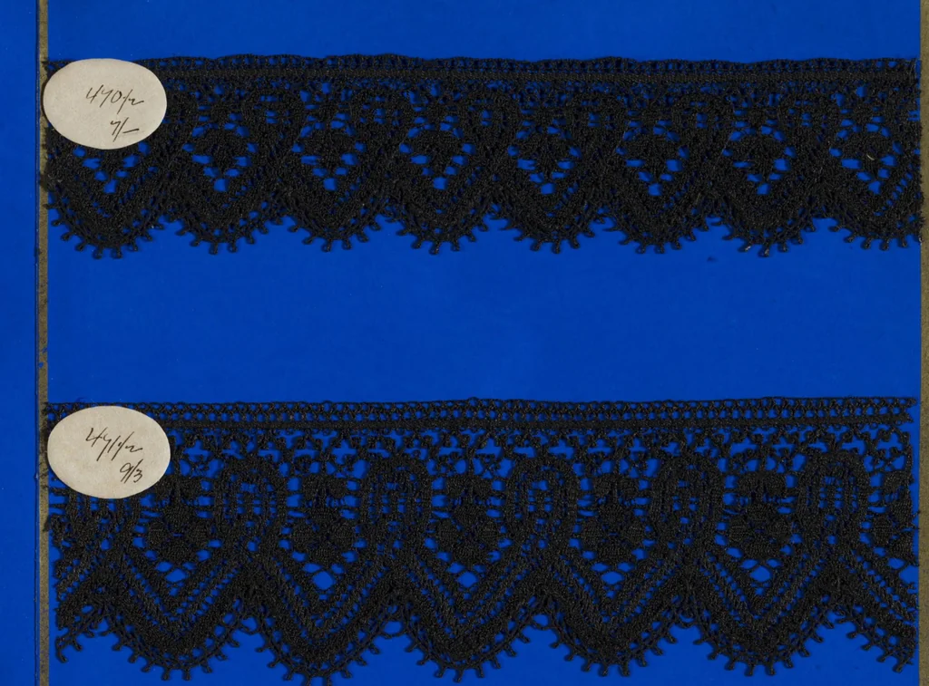 An illustration from Lace sample book, 1900, leaf 10
