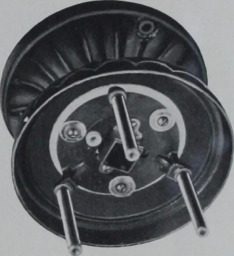 An illustration from Multiple series and constant current arc lamps for direct current circuits., 1907, leaf 6