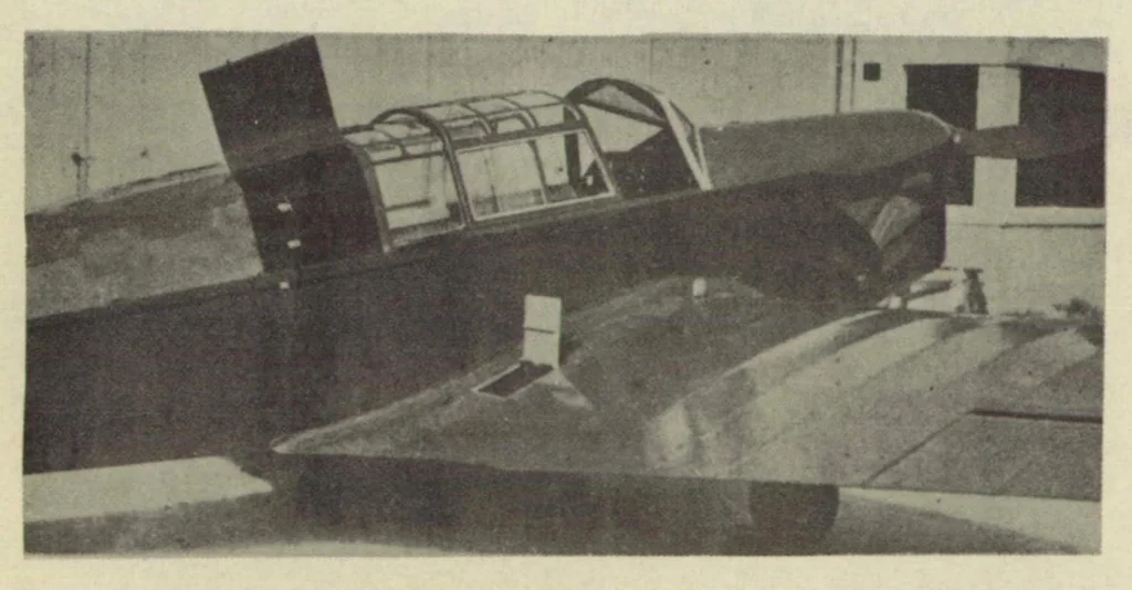 An illustration from The Comper "Mouse" commercial airplane (British) : a three-seat cabin low-wing monoplane, 1933, leaf 7