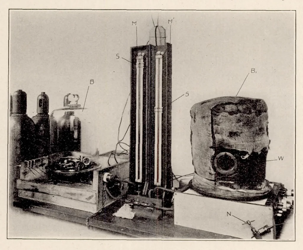 An illustration from Aeronautic Instruments. Section VI : Oxygen Instruments, 1923, leaf 19
