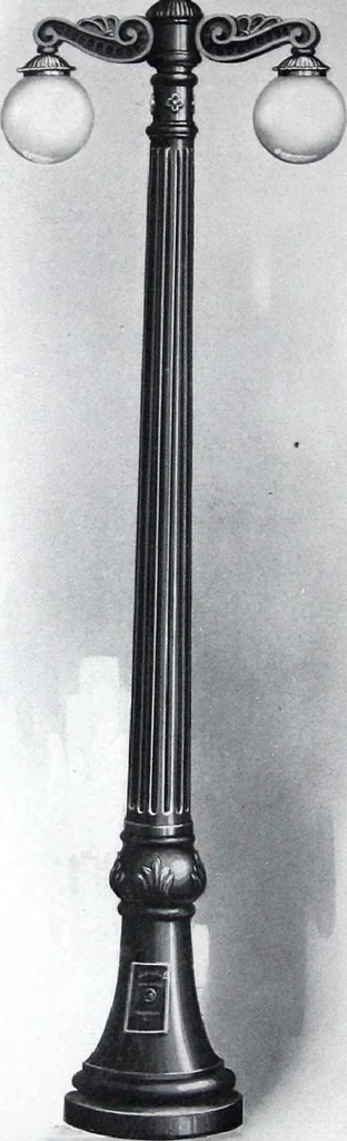 An illustration from Ornamental Street Lamp Posts, Mast Arms and Brackets, 1914, leaf 15