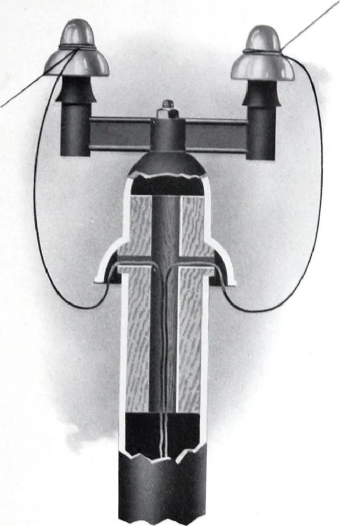 An illustration from Ornamental Street Lamp Posts, Mast Arms and Brackets, 1914, leaf 38