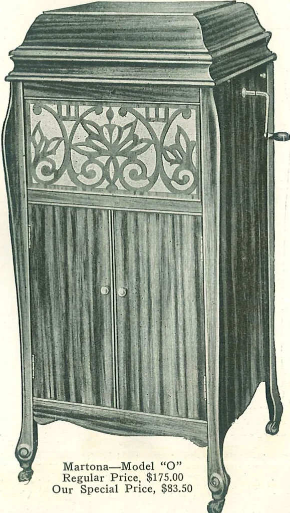 An illustration from Pictures and plastic reproductions from sculpture for school, library and home decoration., 1918, leaf 30