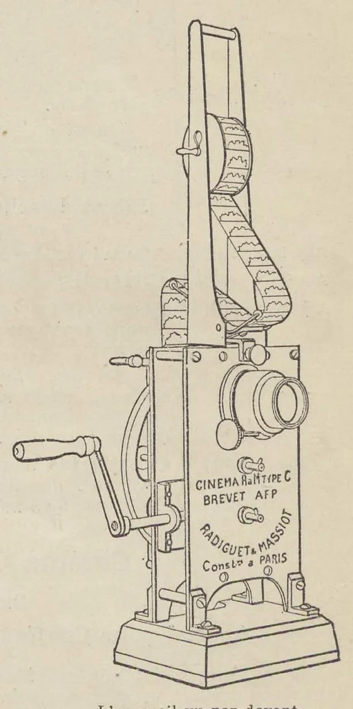 An illustration from Catalogue Général No 89 des Appareils et Accessoires usités en projection: IVe Partie Cinématographie, 1910, leaf 5