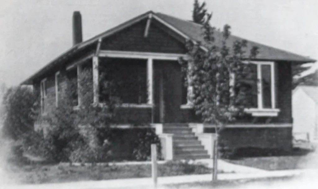 An illustration from Readi-cut houses (frame or brick veneer) : substantial, warm, comfortable, attractive : manufactured in our mills in Toronto, Ottawa, Vancouver ..., 1915, leaf 52