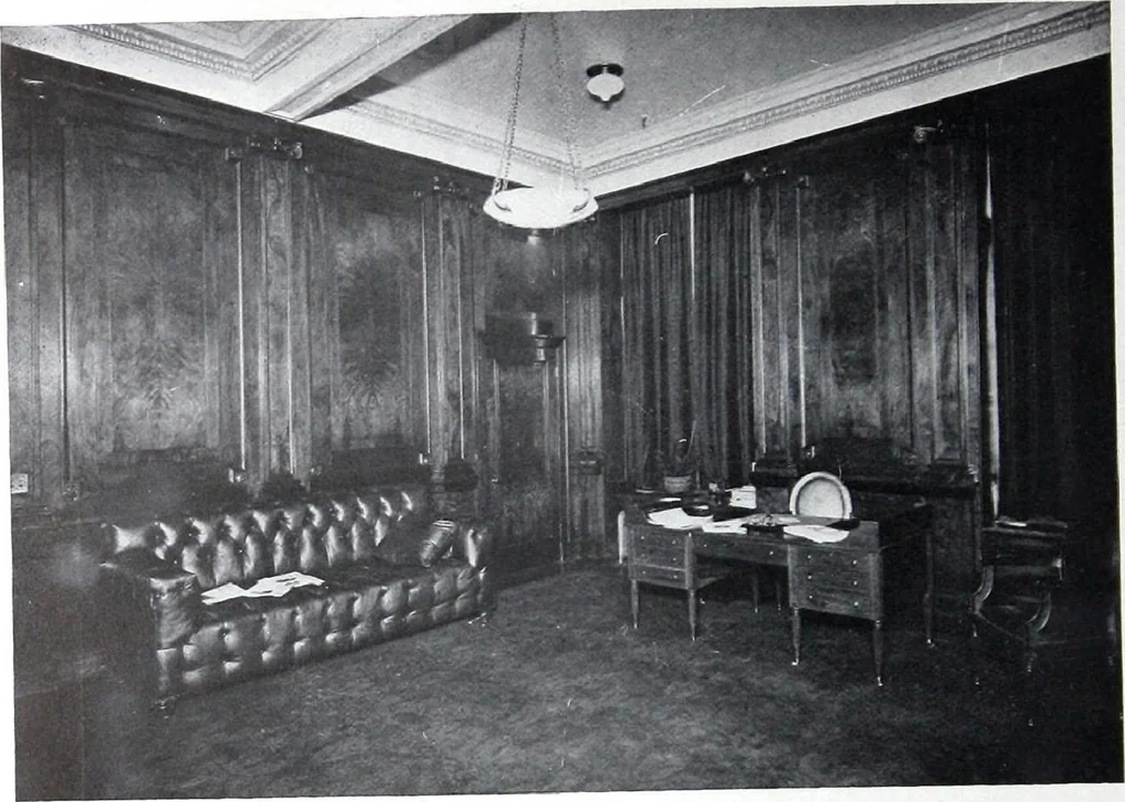 An illustration from Referendex : a manual of architectural specifications and construction information, catalogue announcements of manufacturers and dealers in building supplies., 1914, leaf 127