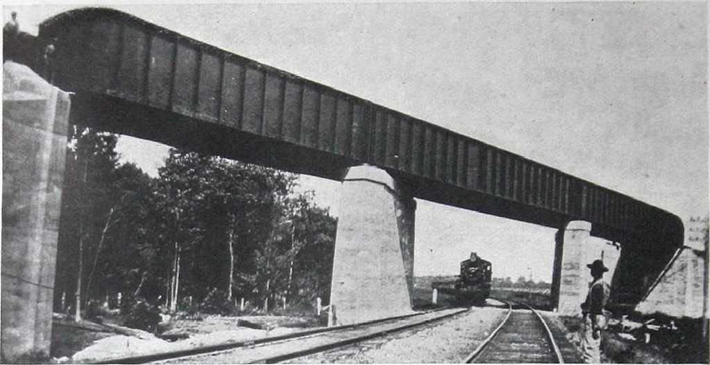 An illustration from Referendex : a manual of architectural specifications and construction information, catalogue announcements of manufacturers and dealers in building supplies., 1914, leaf 83