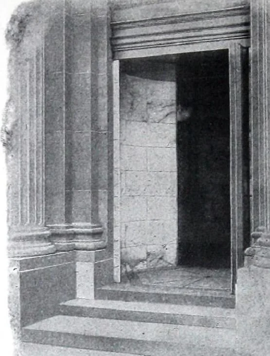 An illustration from Revolving Doors Always Closed: Styles, Types, Designs, 1910, leaf 27