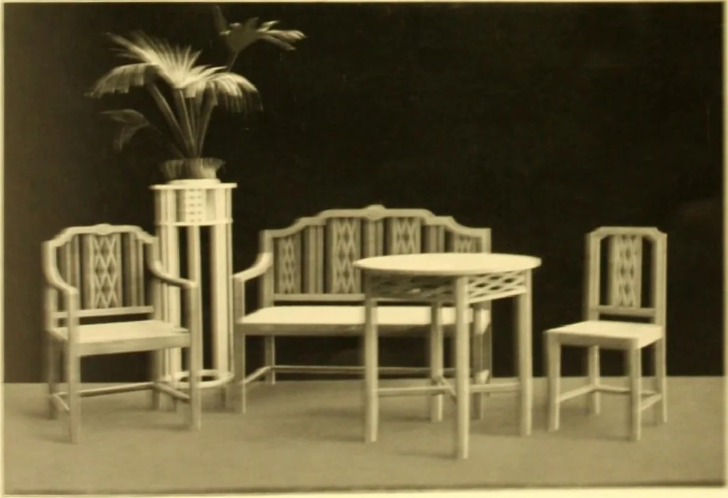 An illustration from Rheinauer Gartenmobel : Spalierwerke, Holzarbeiten fur Parkanlagen, Veranden und Wintergarten, Gartenlauben, Gartenhauser ..., 1912, leaf 52