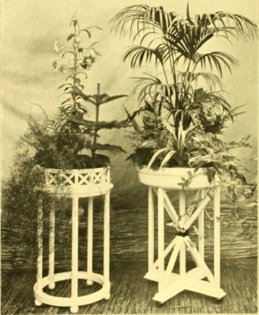 An illustration from Rheinauer Gartenmobel : Spalierwerke, Holzarbeiten fur Parkanlagen, Veranden und Wintergarten, Gartenlauben, Gartenhauser ..., 1912, leaf 86