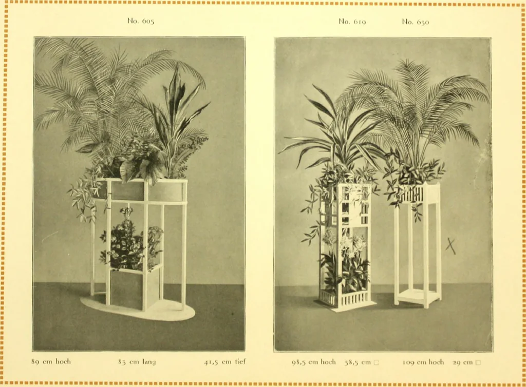 An illustration from Rheinauer Gartenmobel : Spalierwerke, Holzarbeiten fur Parkanlagen, Veranden und Wintergarten, Gartenlauben, Gartenhauser ..., 1912, leaf 95