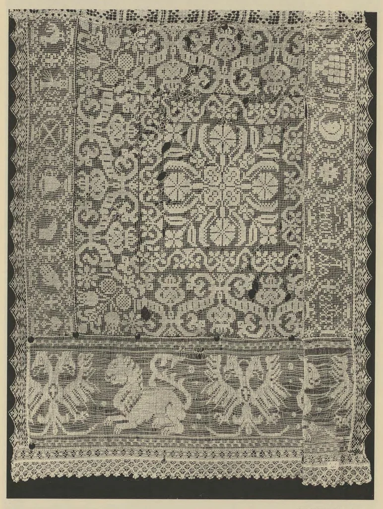 An illustration from Ornamentale und Kunstgewerbliche Sammelmappe : Spitzen des 16. bis 19. Jahrhunderts aus den Sammlungen des Kunstgewerbe-Museums zu Leipzig; Serie V, 1894, leaf 50