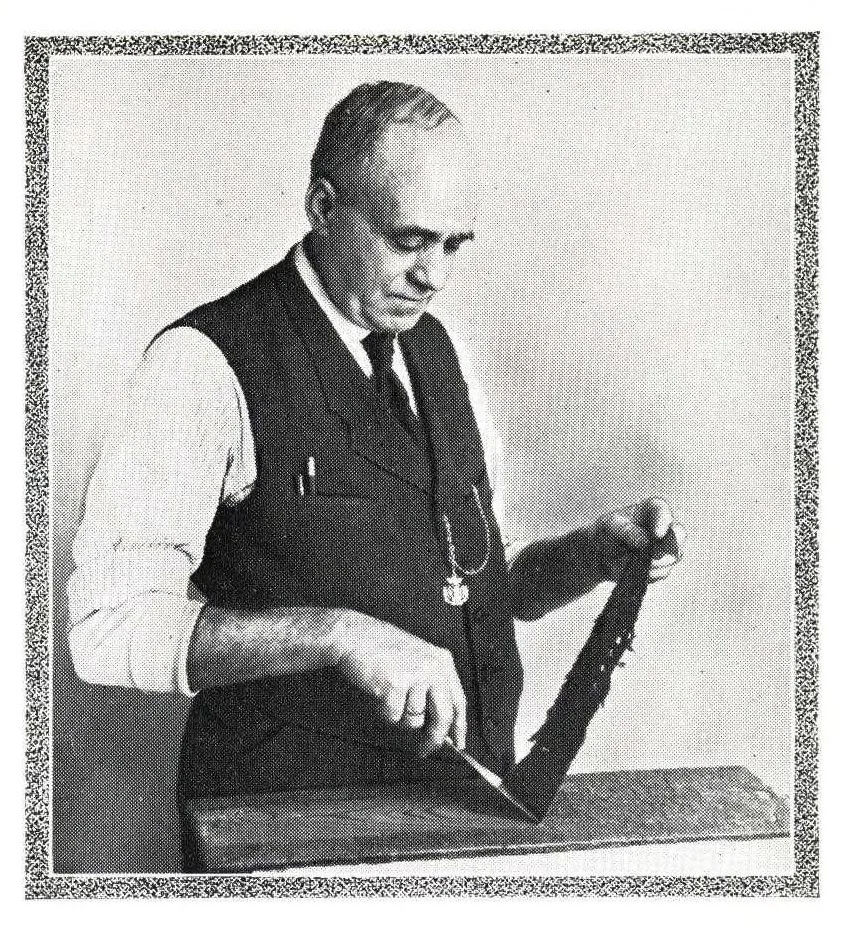 An illustration from The diary of the house in the woods., 1925, leaf 28