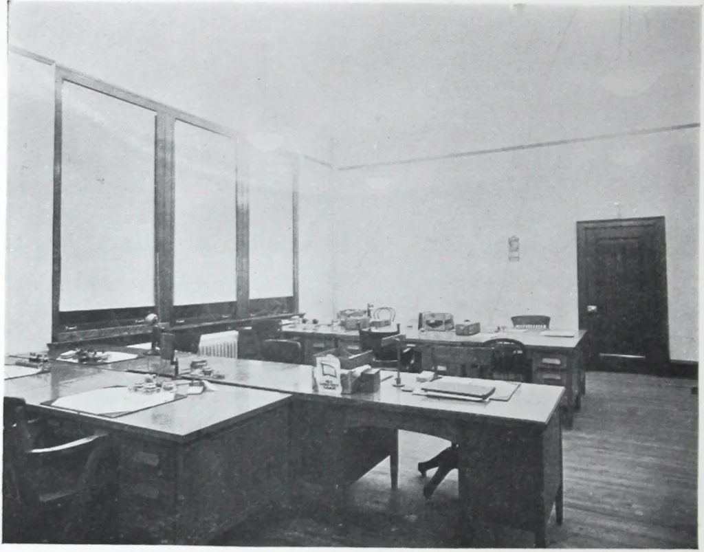 An illustration from The lighting of office buildings and drafting rooms / information compiled by A.L. Powell., 1920, leaf 7