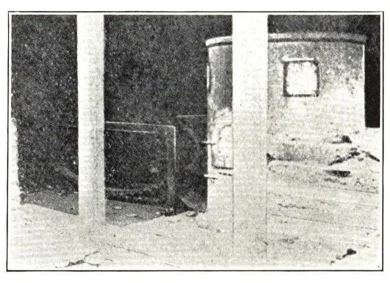 An illustration from The materials of paint manufacture., 1910, leaf 33