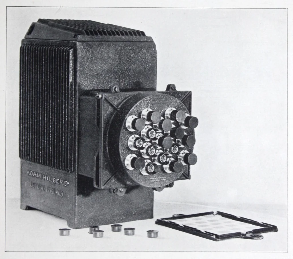 An illustration from The mutochrome for the production of colour designs., 1927, leaf 16