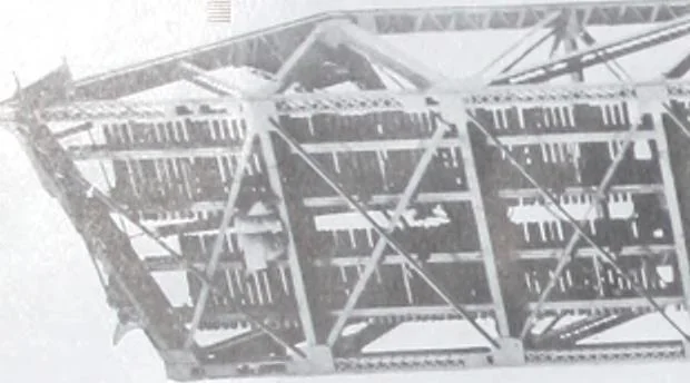 An illustration from The Strauss Bascule Bridge Company, Inc., engineers and designers of trunnion, bascule and direct lift bridges., 1920, leaf 5
