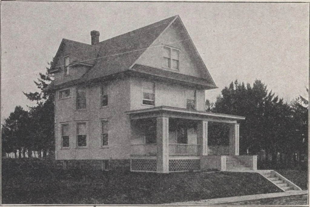 An illustration from Construction of dwelling houses and bungalows, 1913, leaf 121