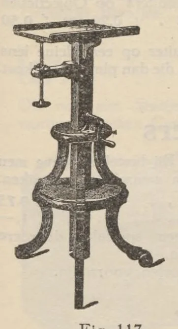 An illustration from Prijscourant van benoodigdheden voor fotografie en projectie, 1926, leaf 30