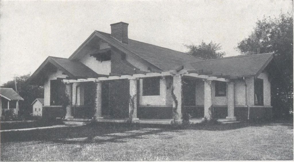 An illustration from Bungalows, camps and mountain houses, 1915, leaf 68