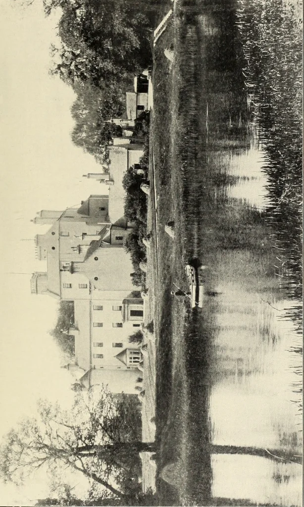 An illustration from Aberdeenshire epitaphs and inscriptions : with historical, biographical, genealogical, and antiquarian notes / by John A. Henderson, 1907, leaf 322