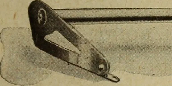 An illustration from Accessoires pour automobiles, catalogue no. 1, 1914, 1914, leaf 30
