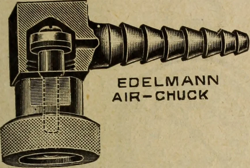 An illustration from Accessoires pour automobiles, catalogue no. 1, 1914, 1914, leaf 42