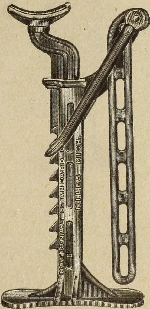 An illustration from Accessoires pour automobiles, catalogue no. 1, 1914, 1914, leaf 50
