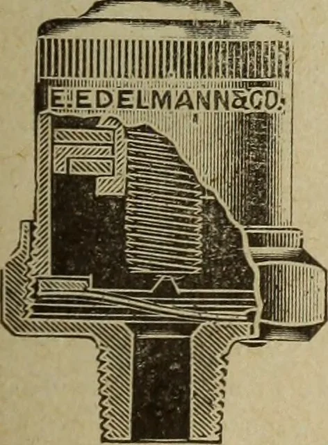 An illustration from Accessoires pour automobiles, catalogue no. 1, 1914, 1914, leaf 58