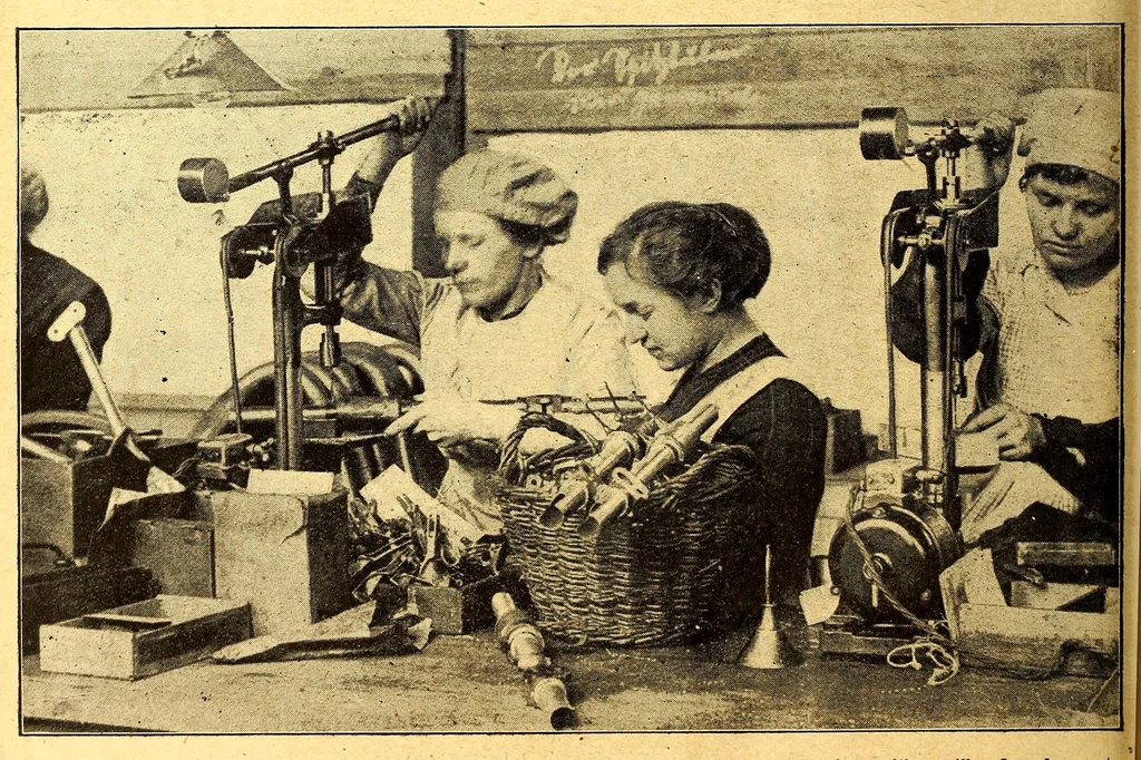 An illustration from The Aeroplane, 1911, leaf 862