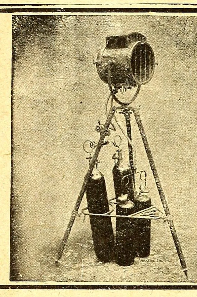 An illustration from The Aeroplane, 1911, leaf 1154