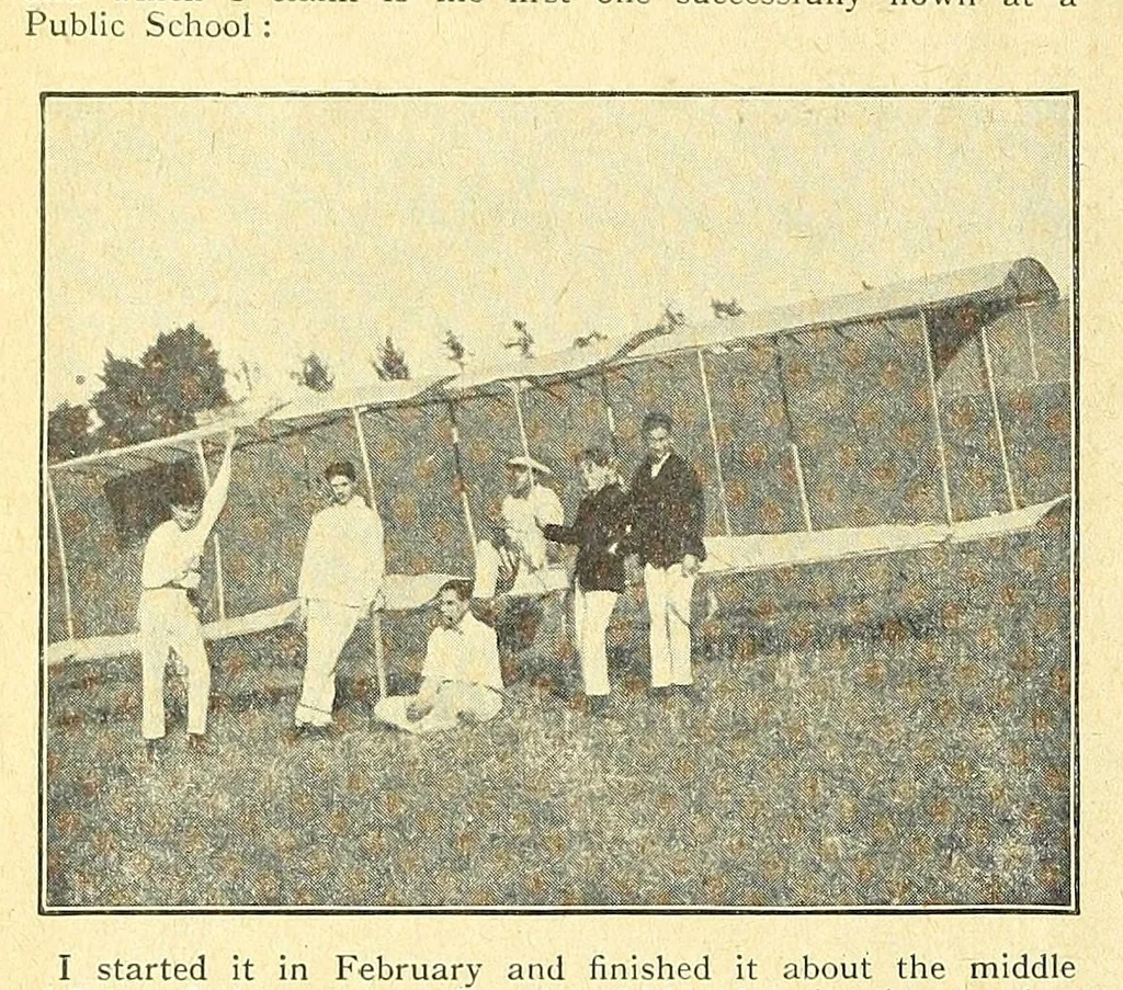 An illustration from The Aeroplane, 1911, leaf 266