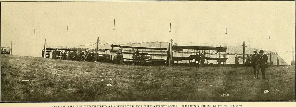 An illustration from Aircraft, 1910, leaf 328