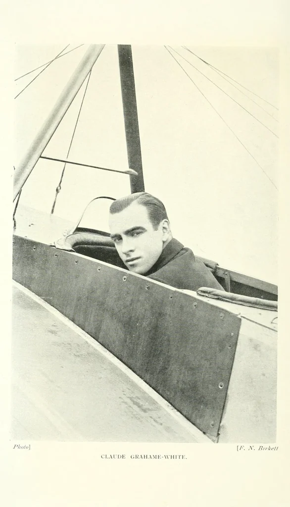 An illustration from Aircraft in the great war : a record and study, 1915, leaf 6