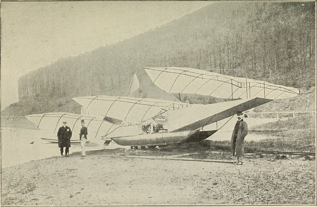 An illustration from Airships past and present, together with chapters on the use of balloons in connection with meteorology, photography and the carrier pigeon, 1908, leaf 122