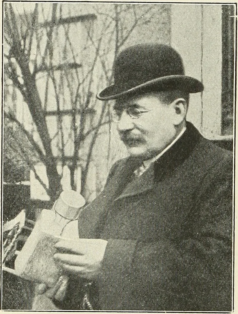 An illustration from Airships past and present, together with chapters on the use of balloons in connection with meteorology, photography and the carrier pigeon, 1908, leaf 277