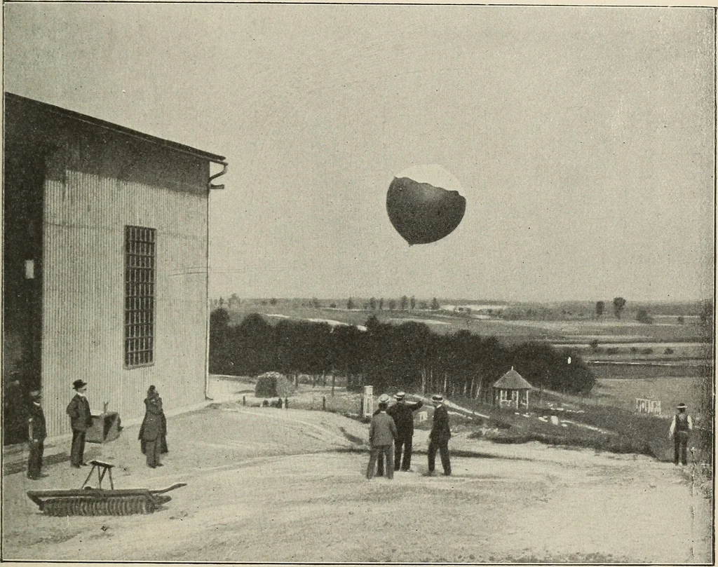 An illustration from Airships past and present, together with chapters on the use of balloons in connection with meteorology, photography and the carrier pigeon, 1908, leaf 278
