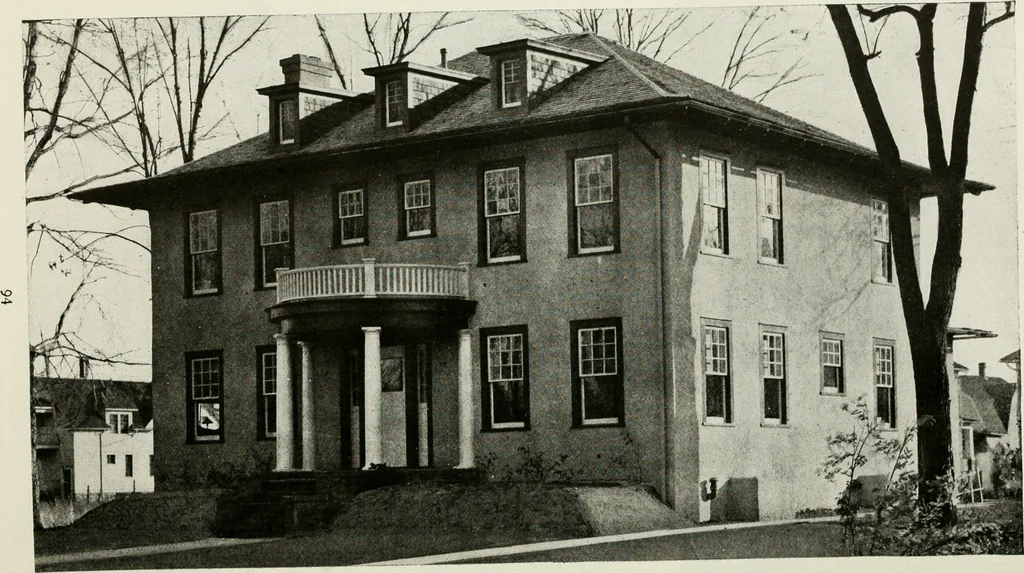 An illustration from Aladdin homes : "built in a day" Catalog no. 29, 1917, leaf 97
