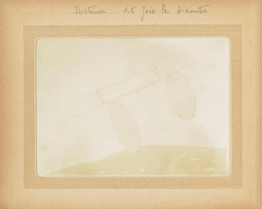 An illustration from Album : Experiments 1901, 1901, leaf 24