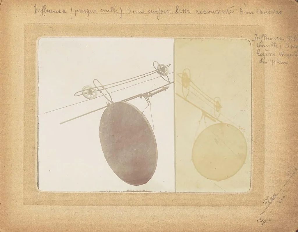 An illustration from Album : Experiments 1901, 1901, leaf 9