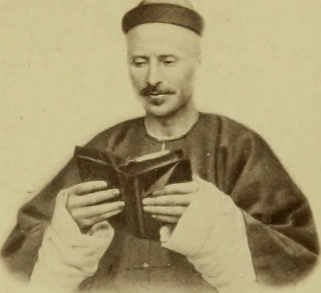 An illustration from Album chinois : ce petit album est destiné à faire connaître les véritables costumes des habitants du Céleste Empire ... : on a réuni aussi les portraits des missionnaires de la Compagnie de Jésus .., 1860, leaf 32